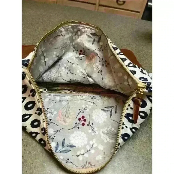 LBH Foldover clutch - Picture 3 of 3